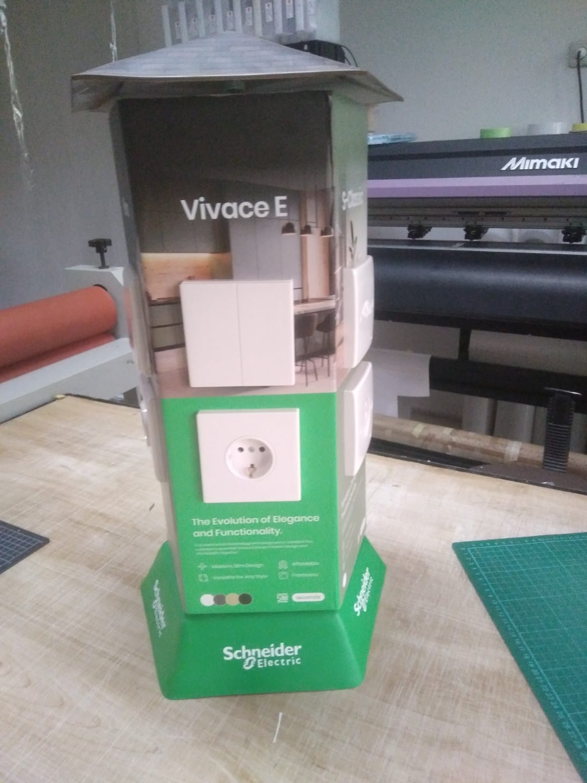Neon Box Schneider